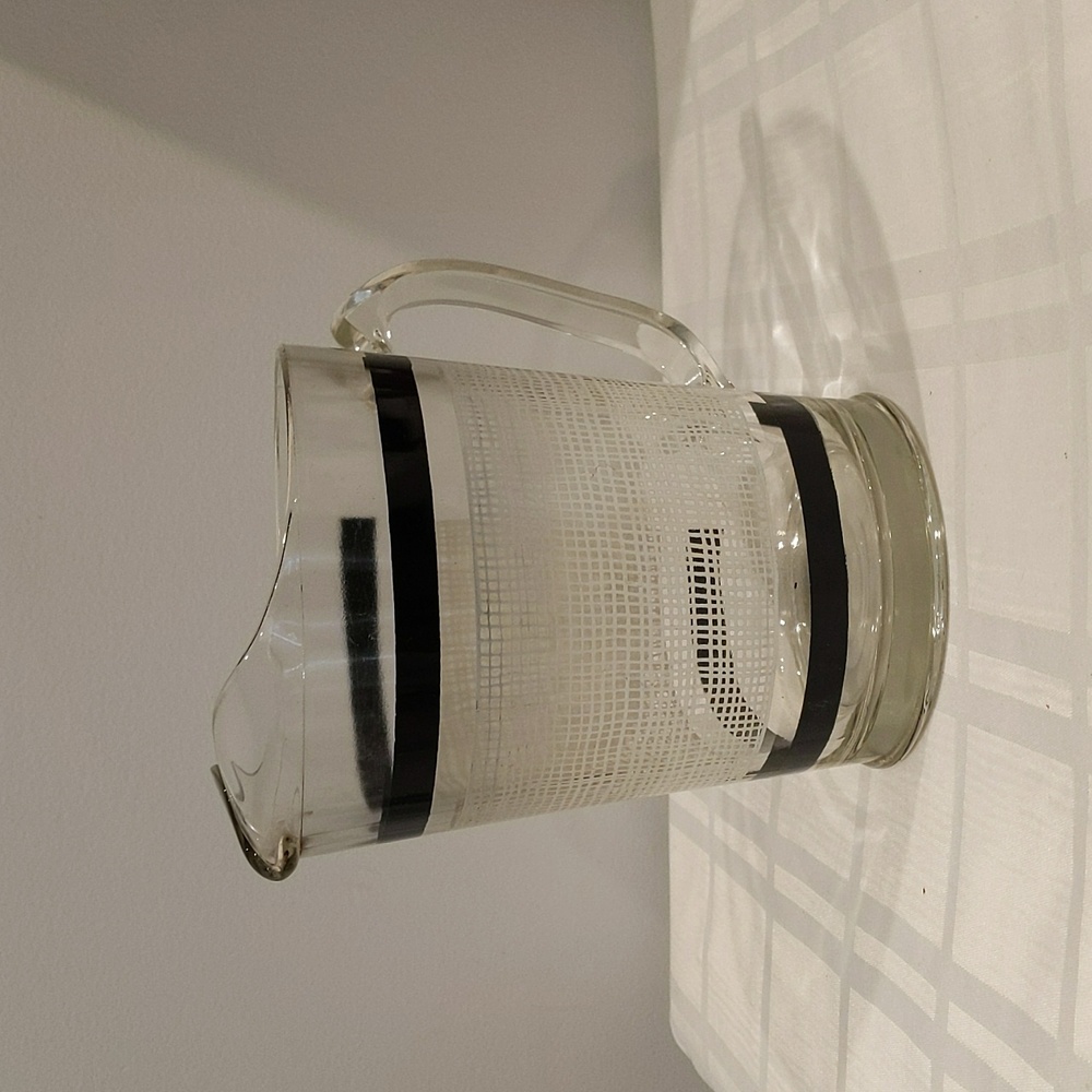 Vintage Hazel Atlas, Glass, Pitcher, 64 oz, Clear Glass Ice lip plaid
